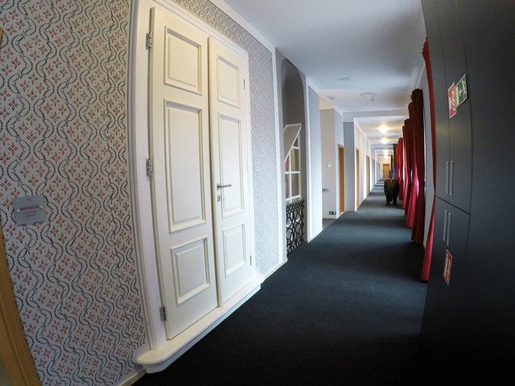 Penzion U Tri Statkaru Dobris Buitenkant foto